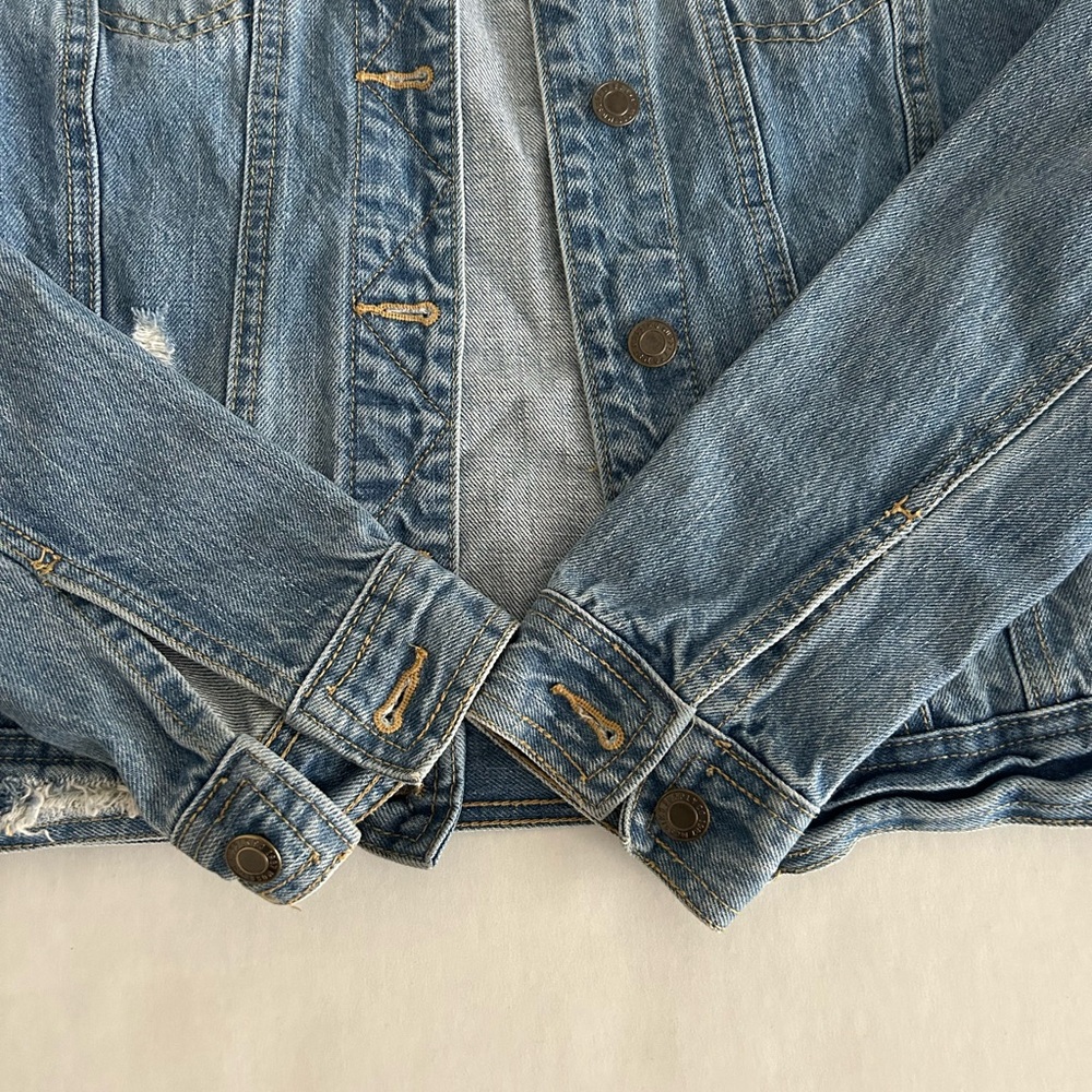 Blue jean jacket - Picture 4 of 10